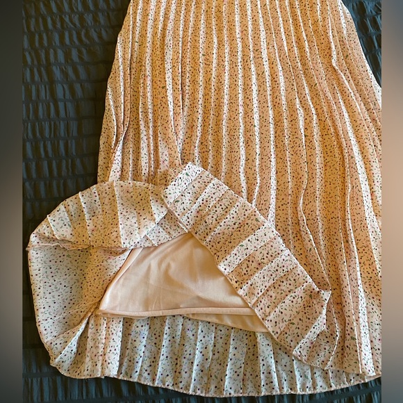 Long pink flower skirt - Picture 3 of 7